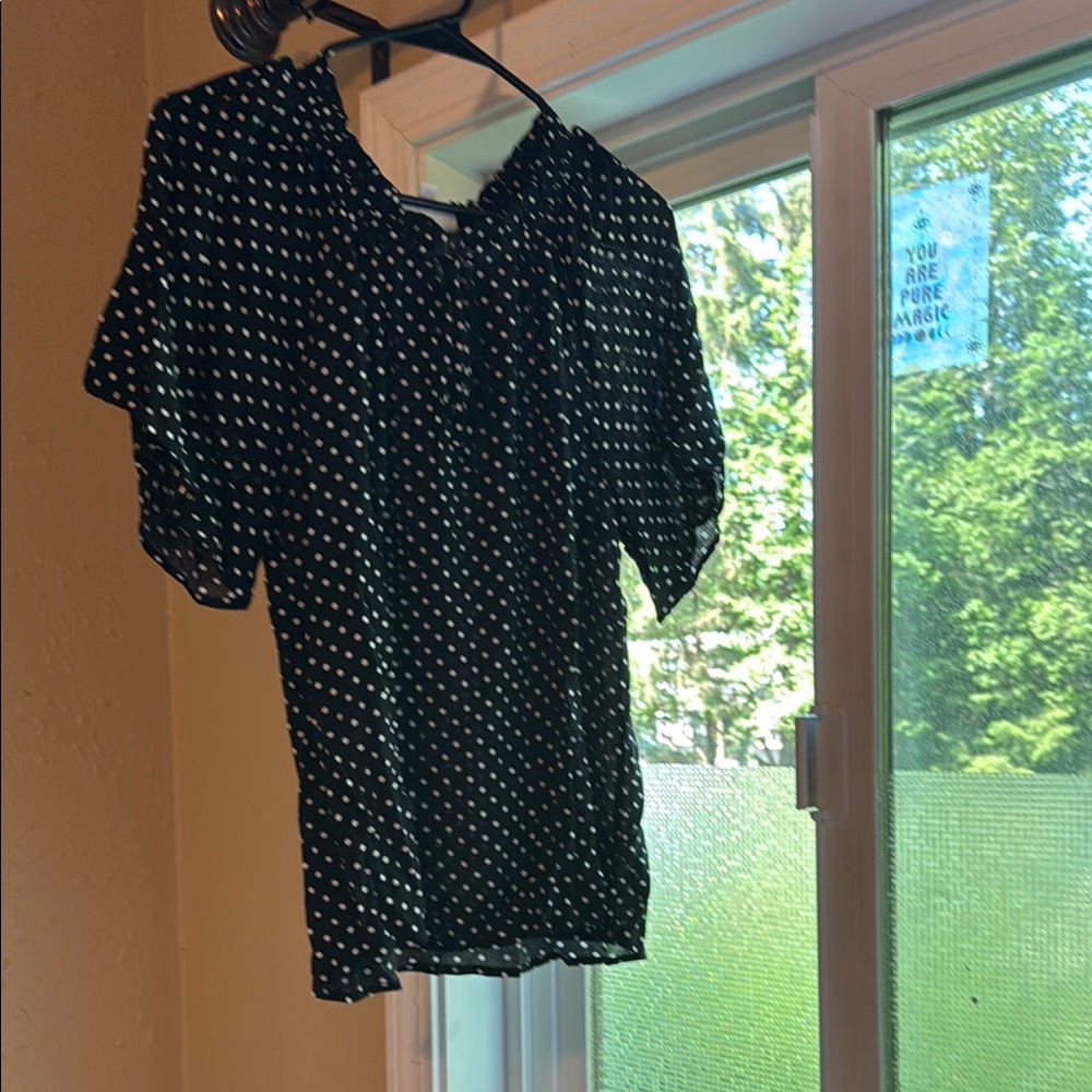 Bobeau Blue Ruffled Short Sleeve Blouse
